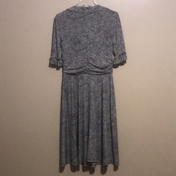 East 5th Casual Scoop Neck Dress Size 6 - Picture 4 of 6
